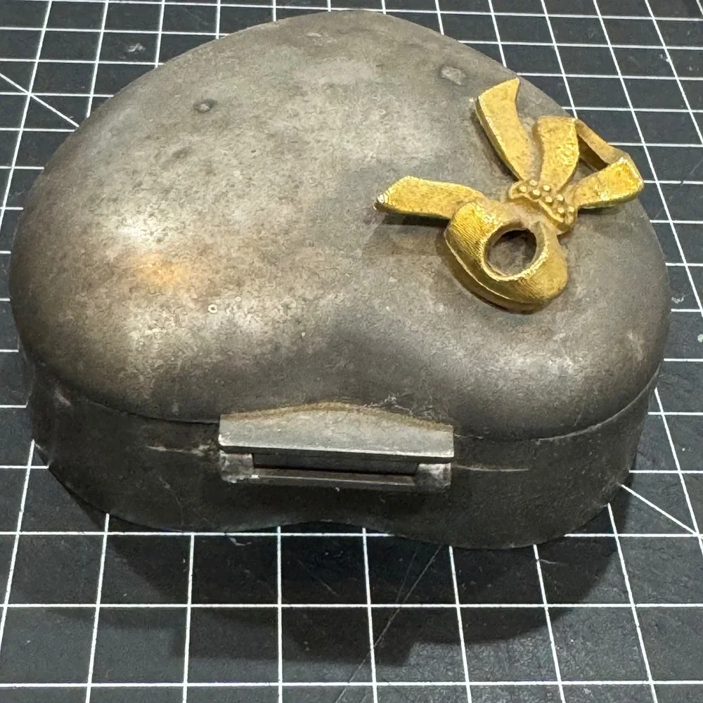 N/A vintage heart